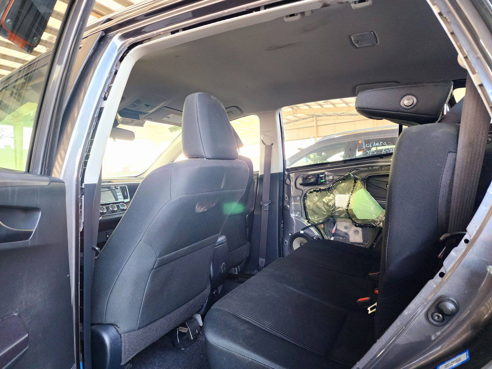 2018 TOYOTA RAV4 — 92034 Miles — Lot 39616454 — Souq - Marhaba Auctions Used Cars - Image 6