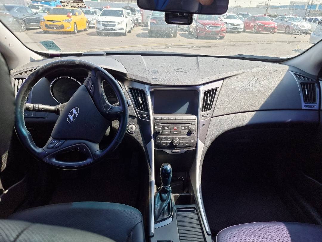 2014 HYUNDAI SONATA — 174178 KM — Lot 215487 — Souq - Marhaba Auctions Used Cars - Image 7