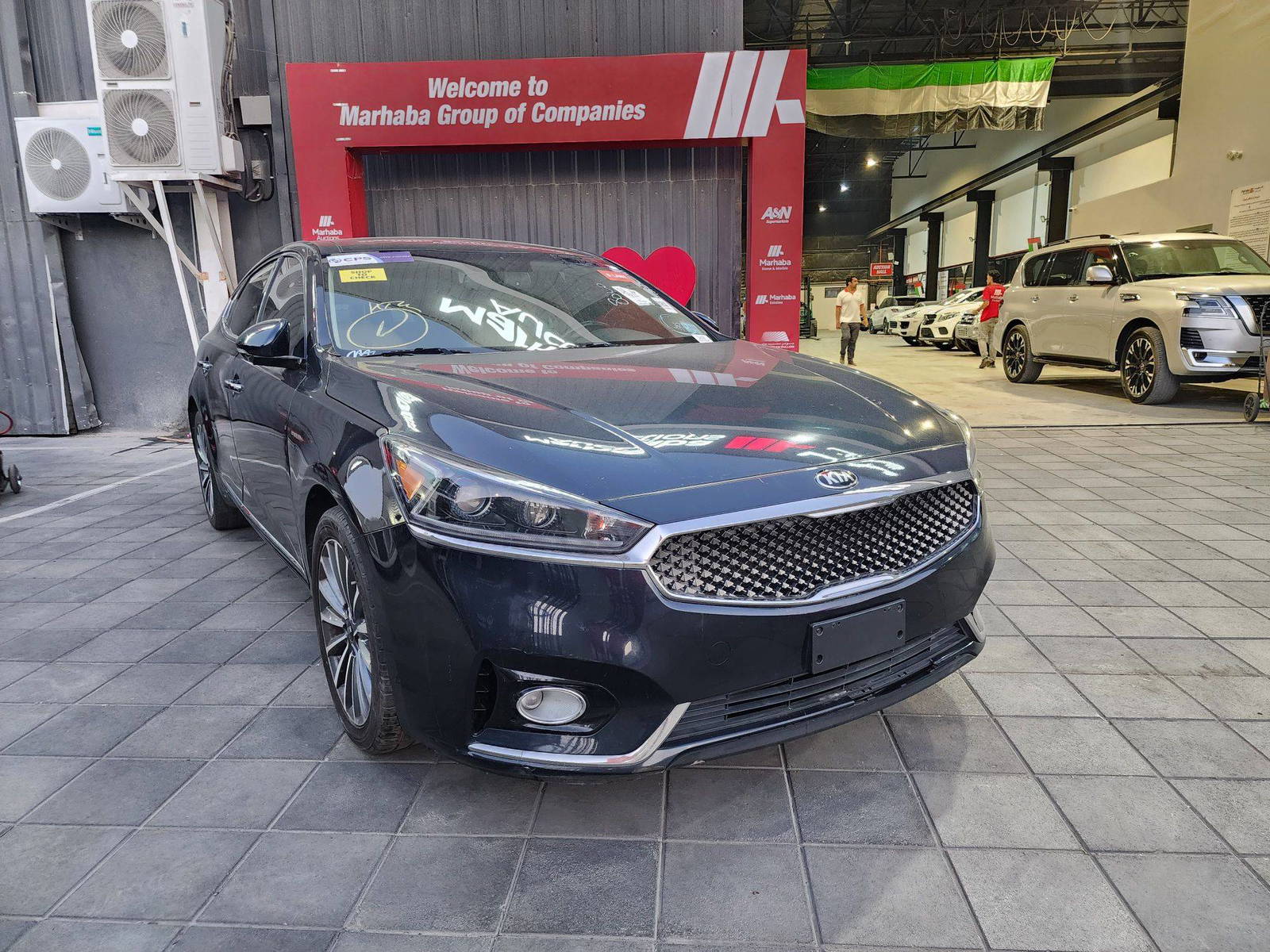 2017 KIA CADENZA — 135227 Miles — Lot 344028 — Al Quoz - Marhaba Auctions Used Cars - Image 3