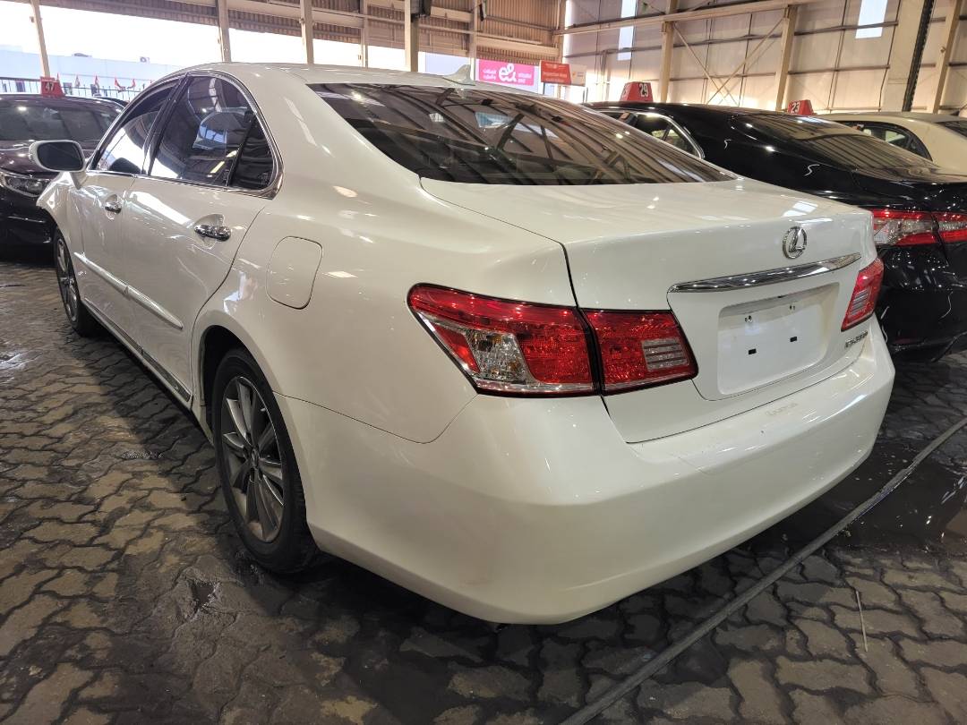 2012 LEXUS ES 350 — 174601 Miles — Lot C2488093 — Main - Marhaba Auctions Used Cars - Image 3