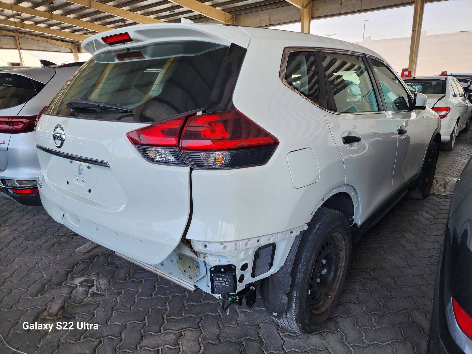 2018 NISSAN ROGUE — 37674 Miles — Lot 42881414 - Marhaba Auctions Used Cars - Image 3