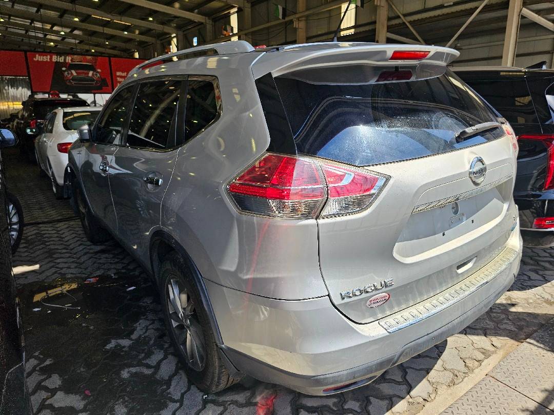 NISSAN ROGUE