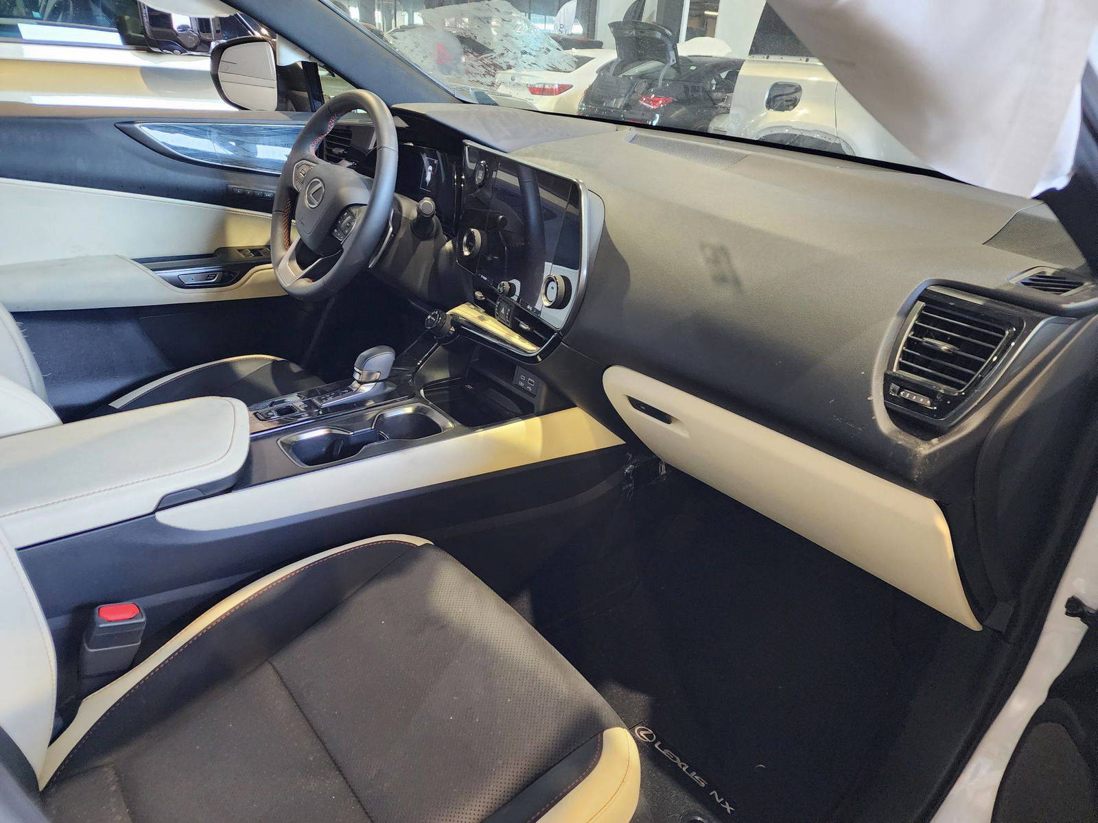 2024 LEXUS NX 250 — 1596 Miles — Lot 39394073 — Al Quoz - Marhaba Auctions Used Cars - Image 8