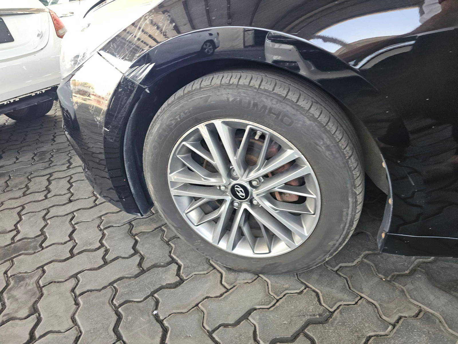 HYUNDAI GRANDEUR 2011 - Marhaba Auction Used Cars - Image 12