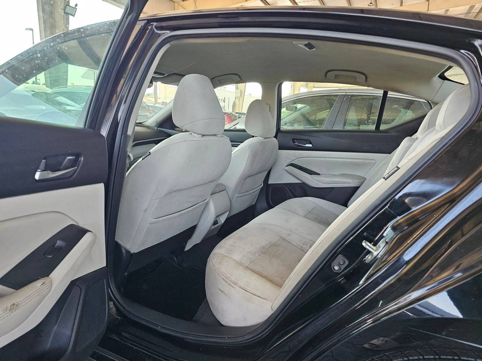2020 NISSAN ALTIMA — 154892 Miles — Lot C272347 — Souq - Marhaba Auctions Used Cars - Image 6