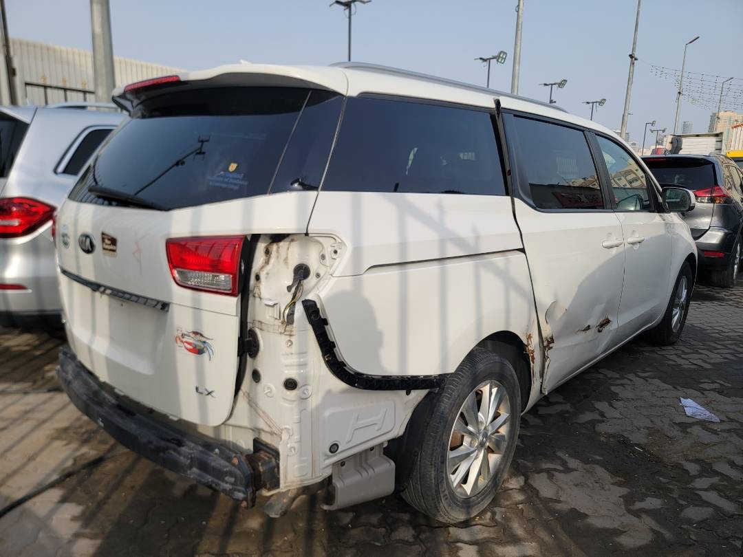 2016 KIA SEDONA — 107911 Miles — Lot 8G6101548 — Main - Marhaba Auctions Used Cars - Image 4