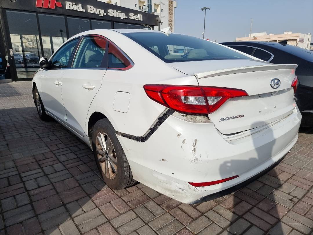2015 HYUNDAI SONATA — 203776 Miles — Lot 215478 — Souq - Marhaba Auctions Used Cars - Image 5