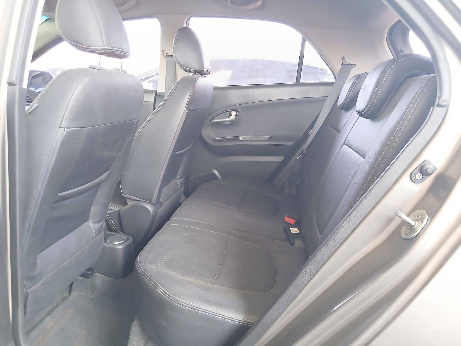 2012 KIA MORNING — 147316 KM — Lot 378955 — Souq - Marhaba Auctions Used Cars - Image 6