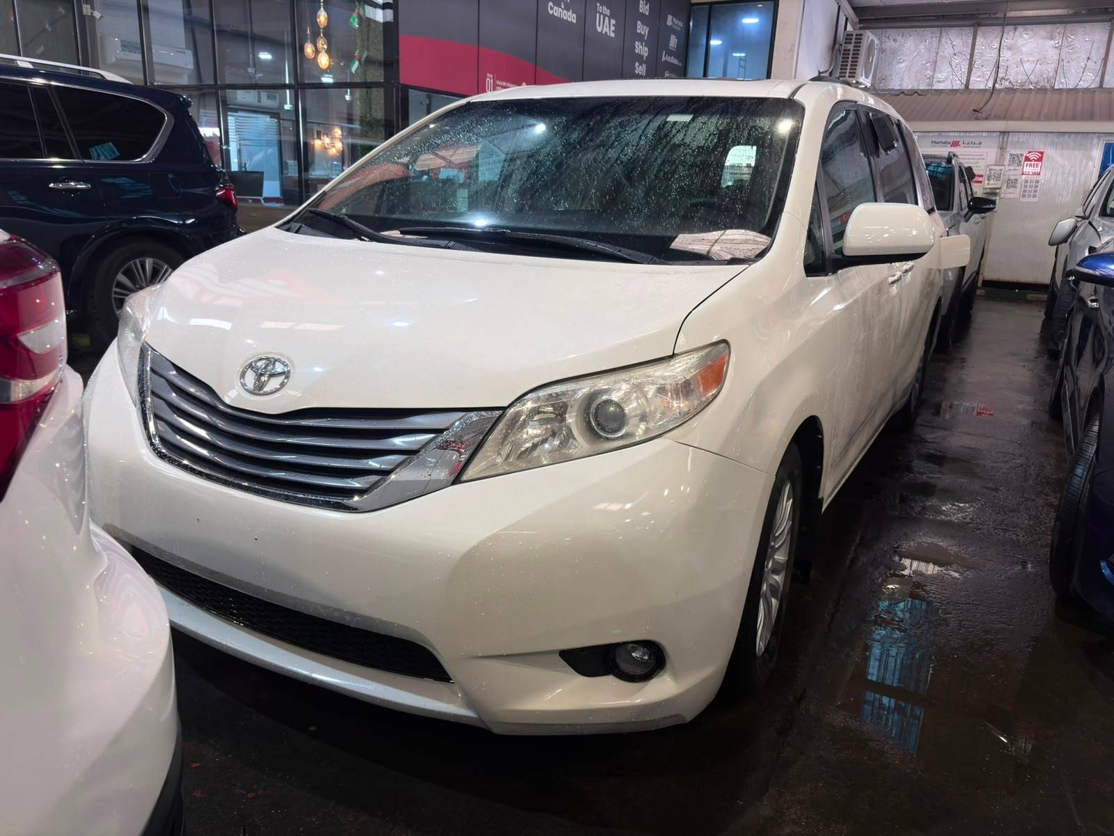 TOYOTA SIENNA 2015 view 2
