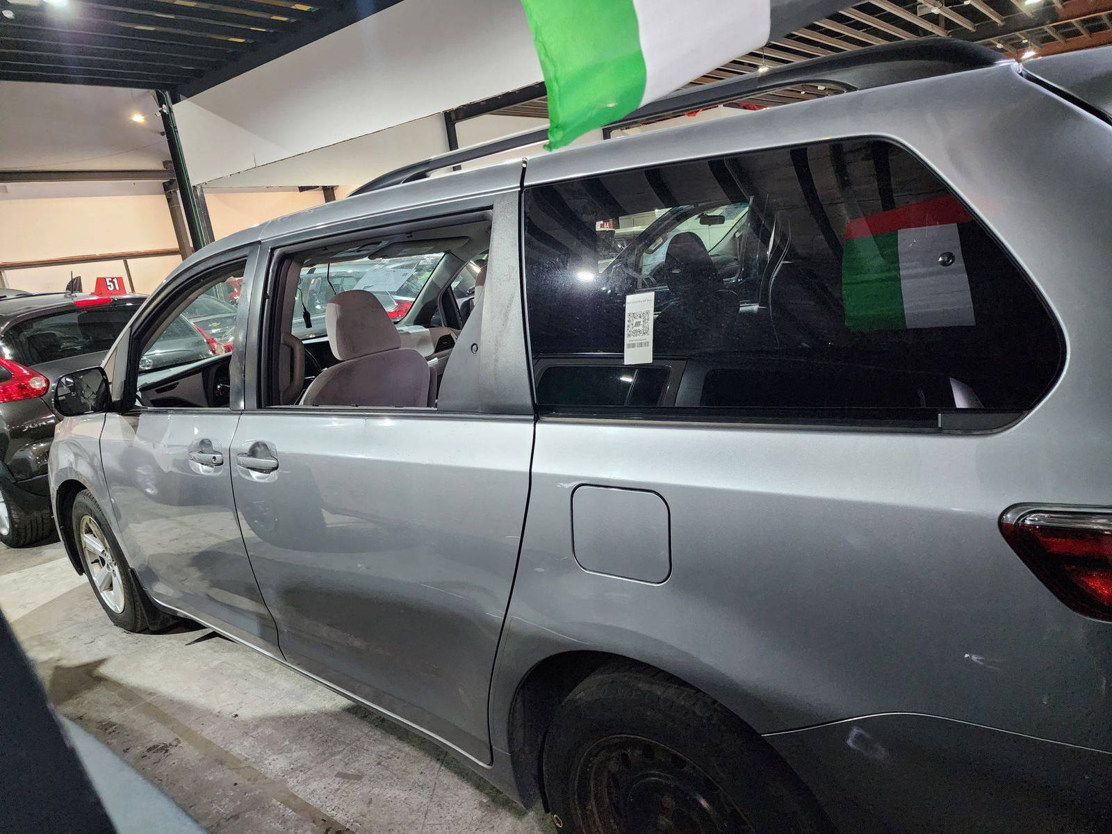 2015 TOYOTA SIENNA — 331212 KM — Lot 69385 — Main - Marhaba Auctions Used Cars - Image 5