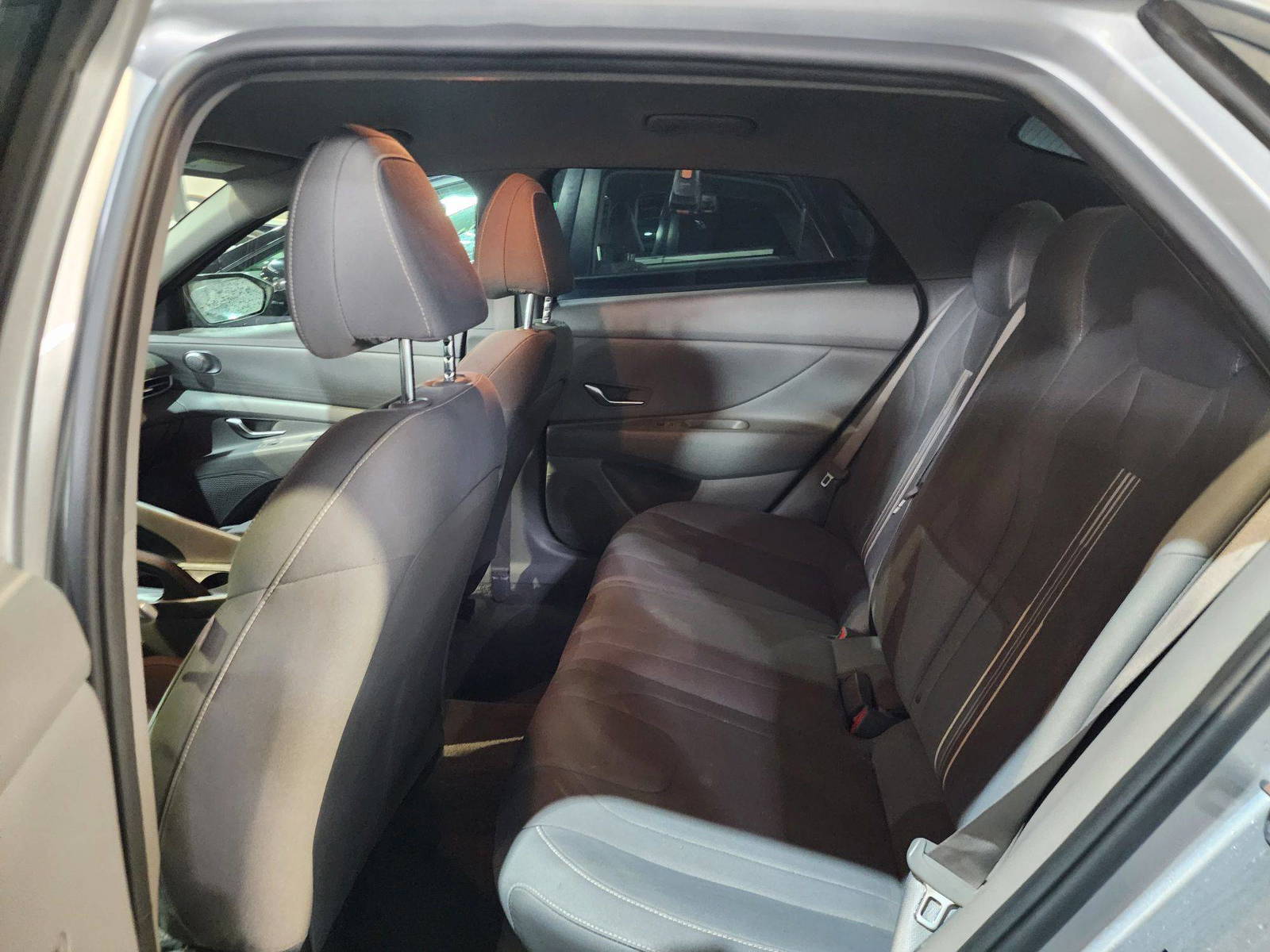 2021 HYUNDAI ELANTRA — 70229 Miles — Lot 8587 — Al Quoz - Marhaba Auctions Used Cars - Image 7