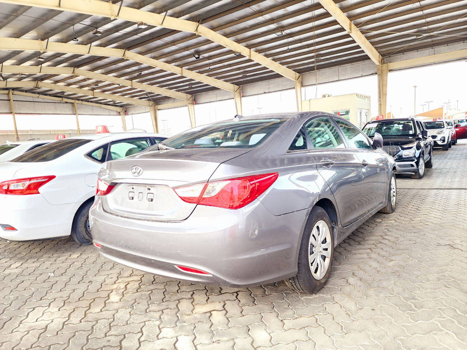 2011 HYUNDAI SONATA — 119829 Miles — Lot 67413034 — Souq - Marhaba Auctions Used Cars - Image 3