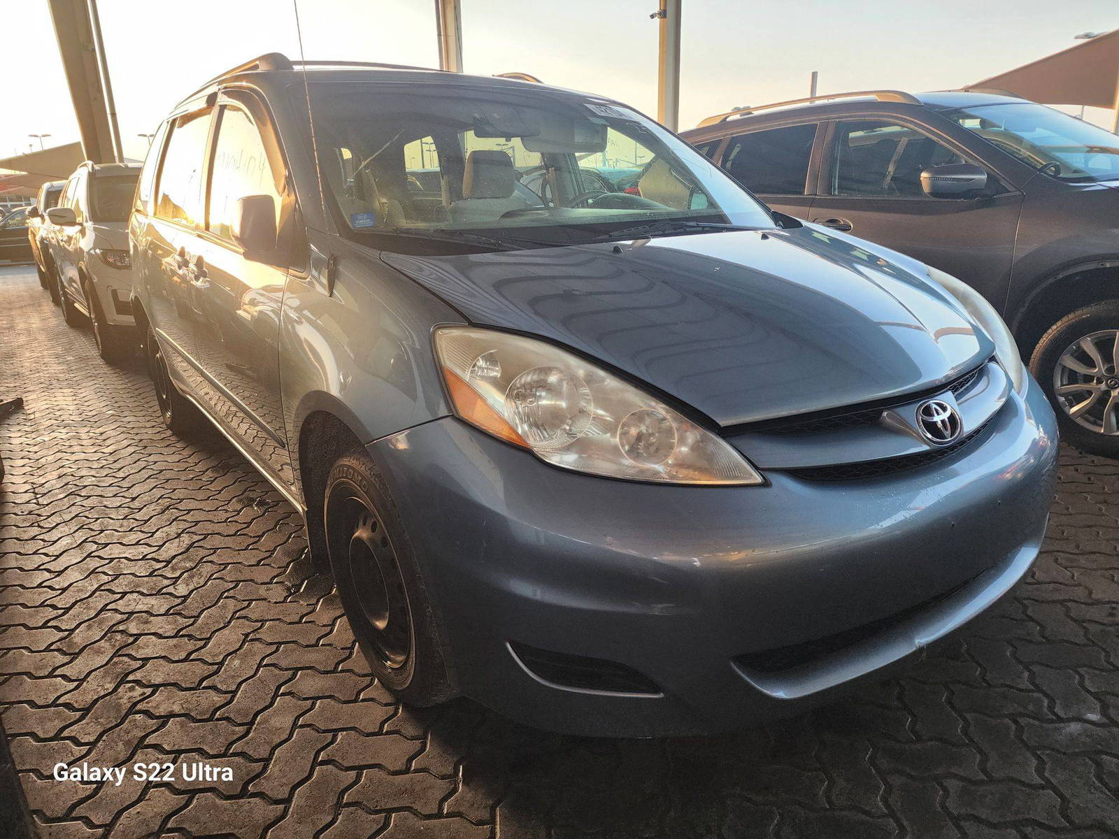 2009 TOYOTA SIENNA — 182911 Miles — Lot 42104104 - Marhaba Auctions Used Cars - Image 6