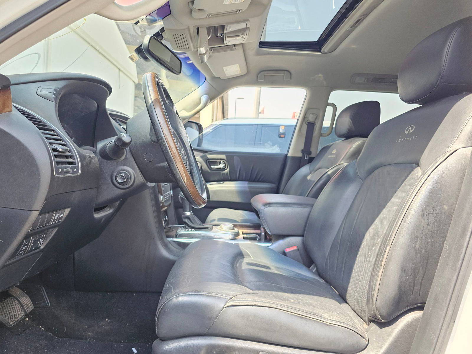 2012 INFINITI QX56 — 137383 KM — Lot 315830 — Ind. 12 - Marhaba Auctions Used Cars - Image 9