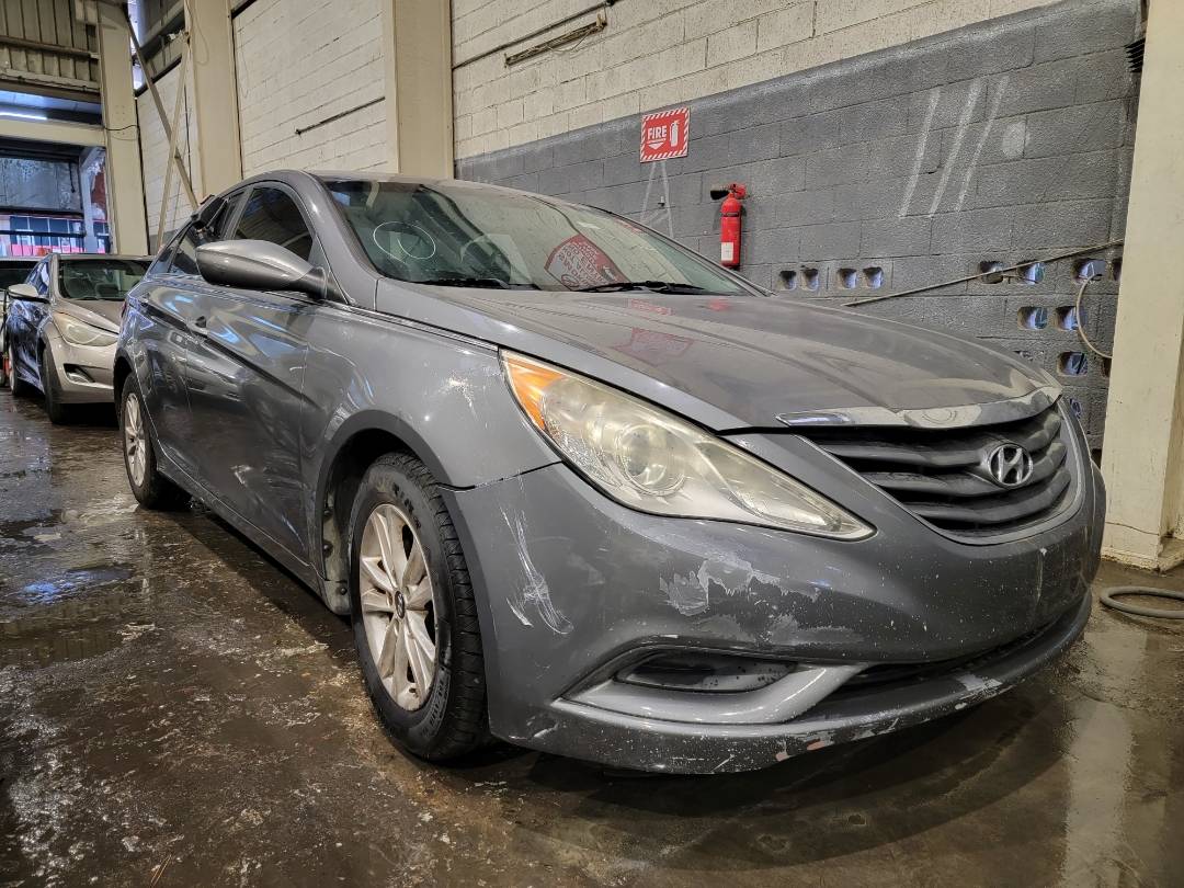 2013 HYUNDAI SONATA — 181257 Miles — Lot DH753917 — Main - Marhaba Auctions Used Cars - Image 4