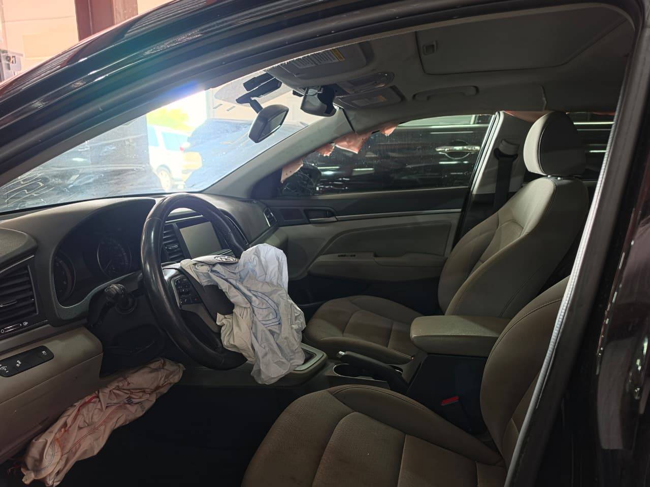 2018 HYUNDAI ELANTRA — 105433 Miles — Lot 45145205 - Marhaba Auctions Used Cars - Image 6