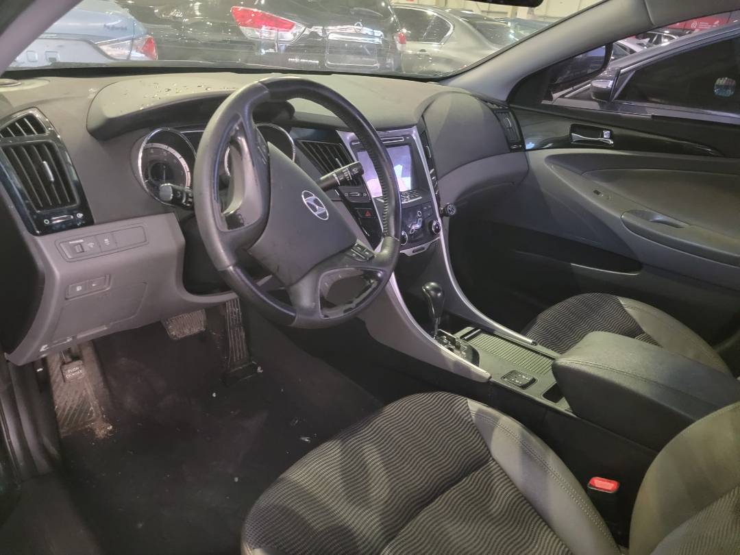 2010 HYUNDAI SONATA — 246050 KM — Lot AA016237 — Main - Marhaba Auctions Used Cars - Image 8