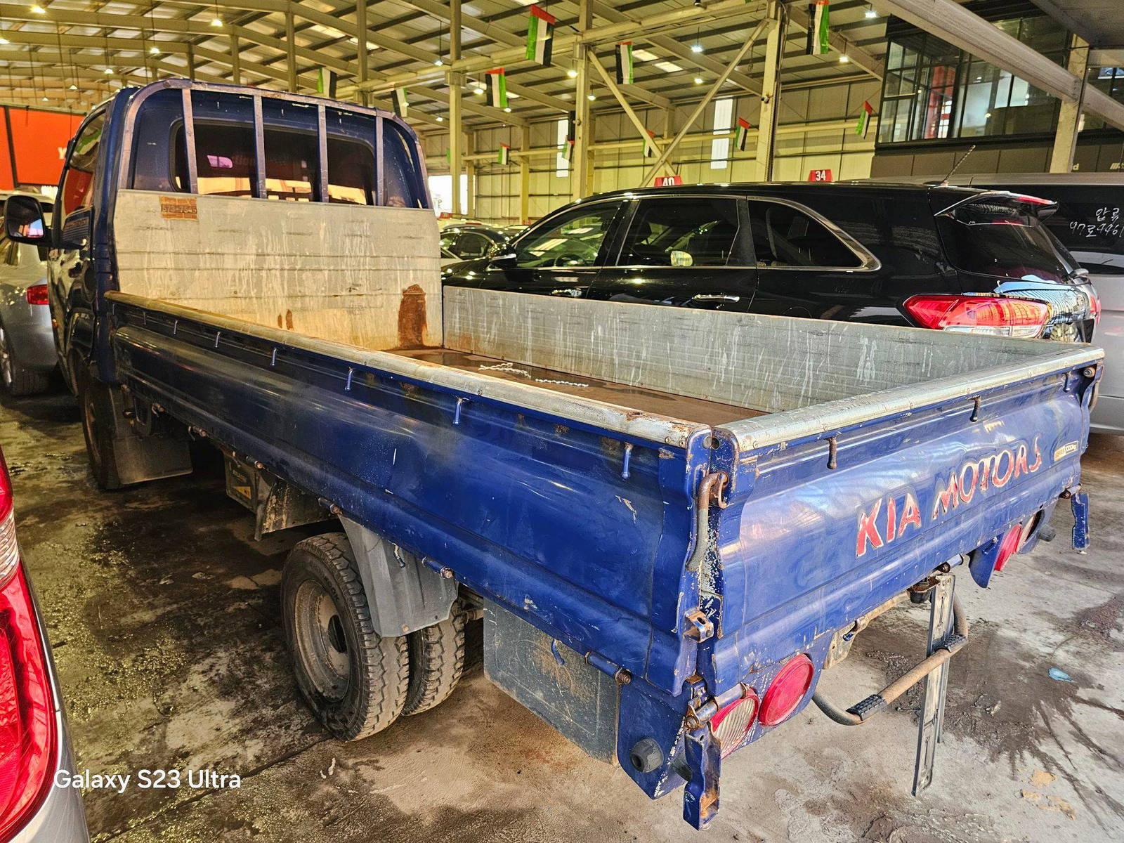 2014 KIA BONGO 3 — 348990 KM — Lot K890375 — Main - Marhaba Auctions Used Cars - Image 3