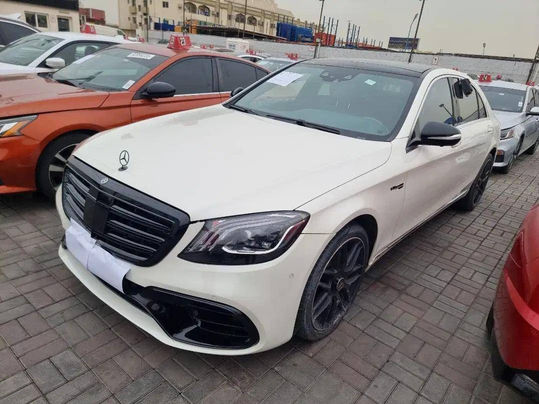 MERCEDES BENZ S 550