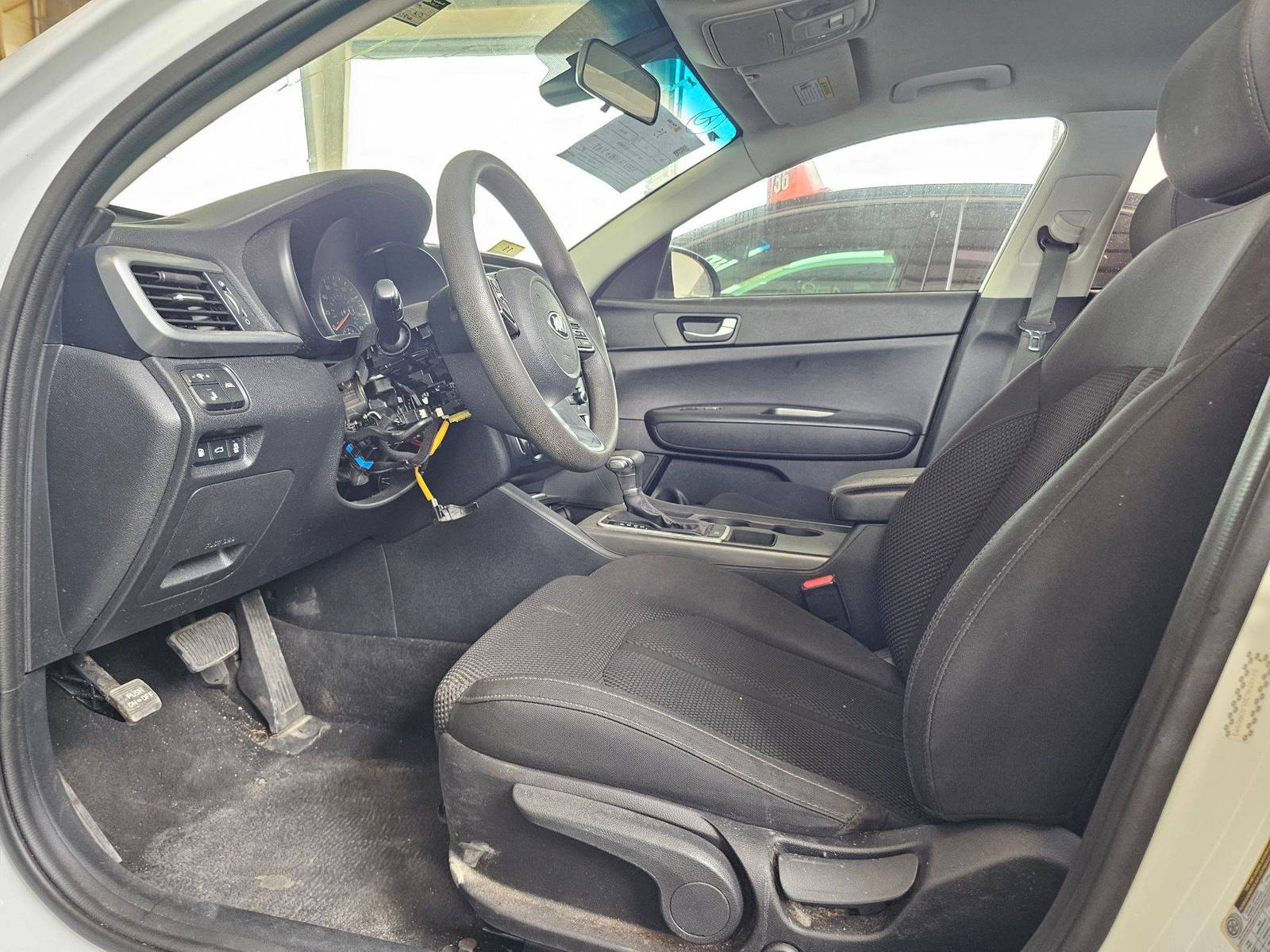 2020 KIA OPTIMA — 93820 Miles — Lot LG380593 — Souq - Marhaba Auctions Used Cars - Image 8
