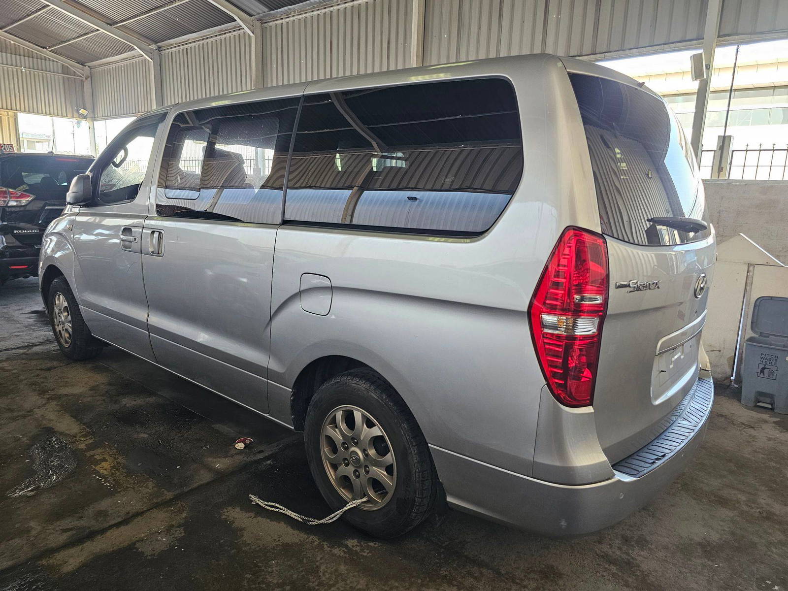 HYUNDAI GRAND STAREX 2010 - Marhaba Auction Used Cars - Image 5