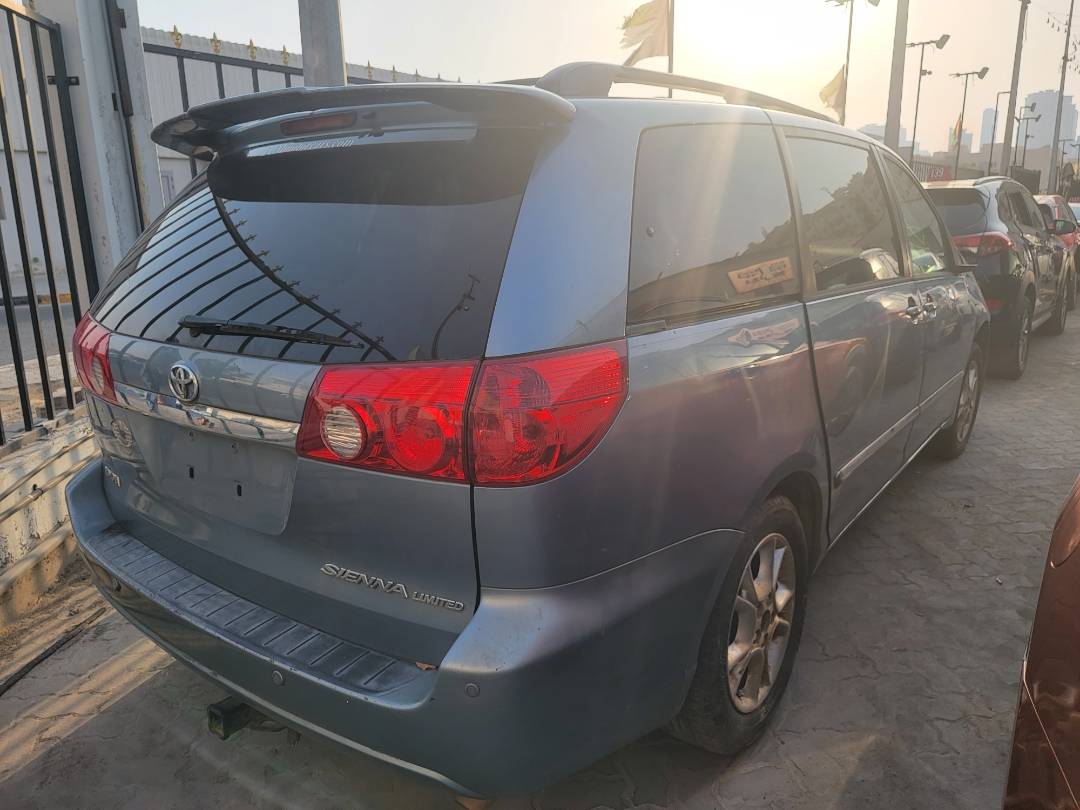 2006 TOYOTA SIENNA — 265276 Miles — Lot 46134444 — Ind. 12 - Marhaba Auctions Used Cars - Image 4