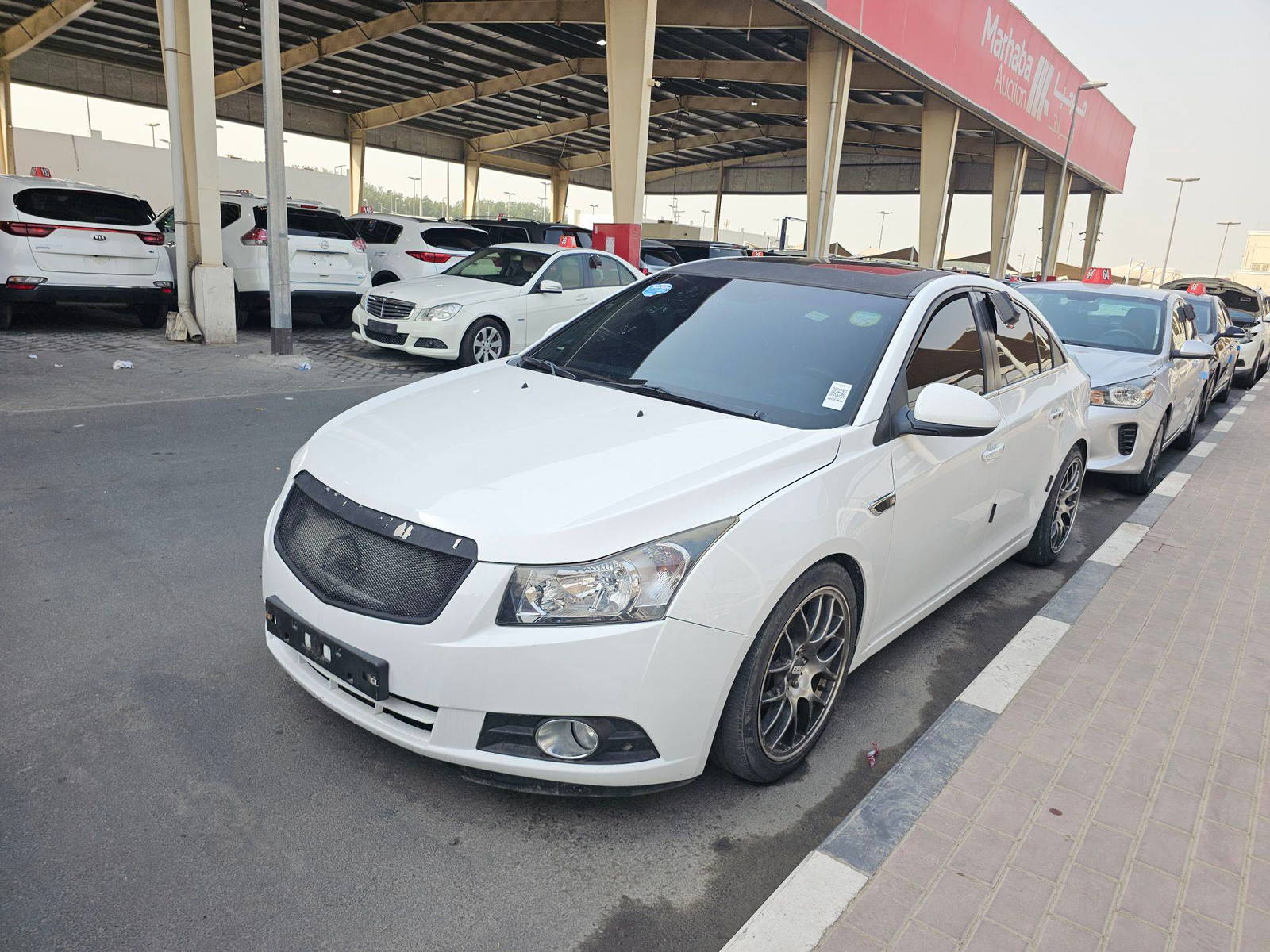 2011 CHEVROLET CRUIZE — 184447 KM — Lot BK064050 — Souq - Marhaba Auctions Used Cars - Image 4