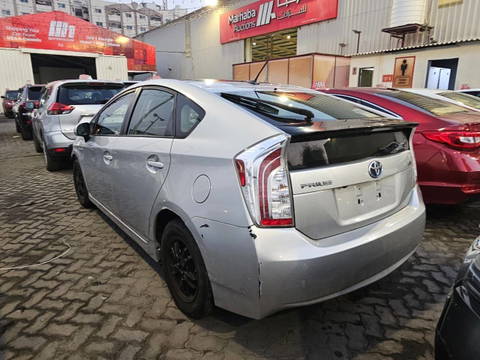 2013 TOYOTA PRIUS at Marhaba Auctions