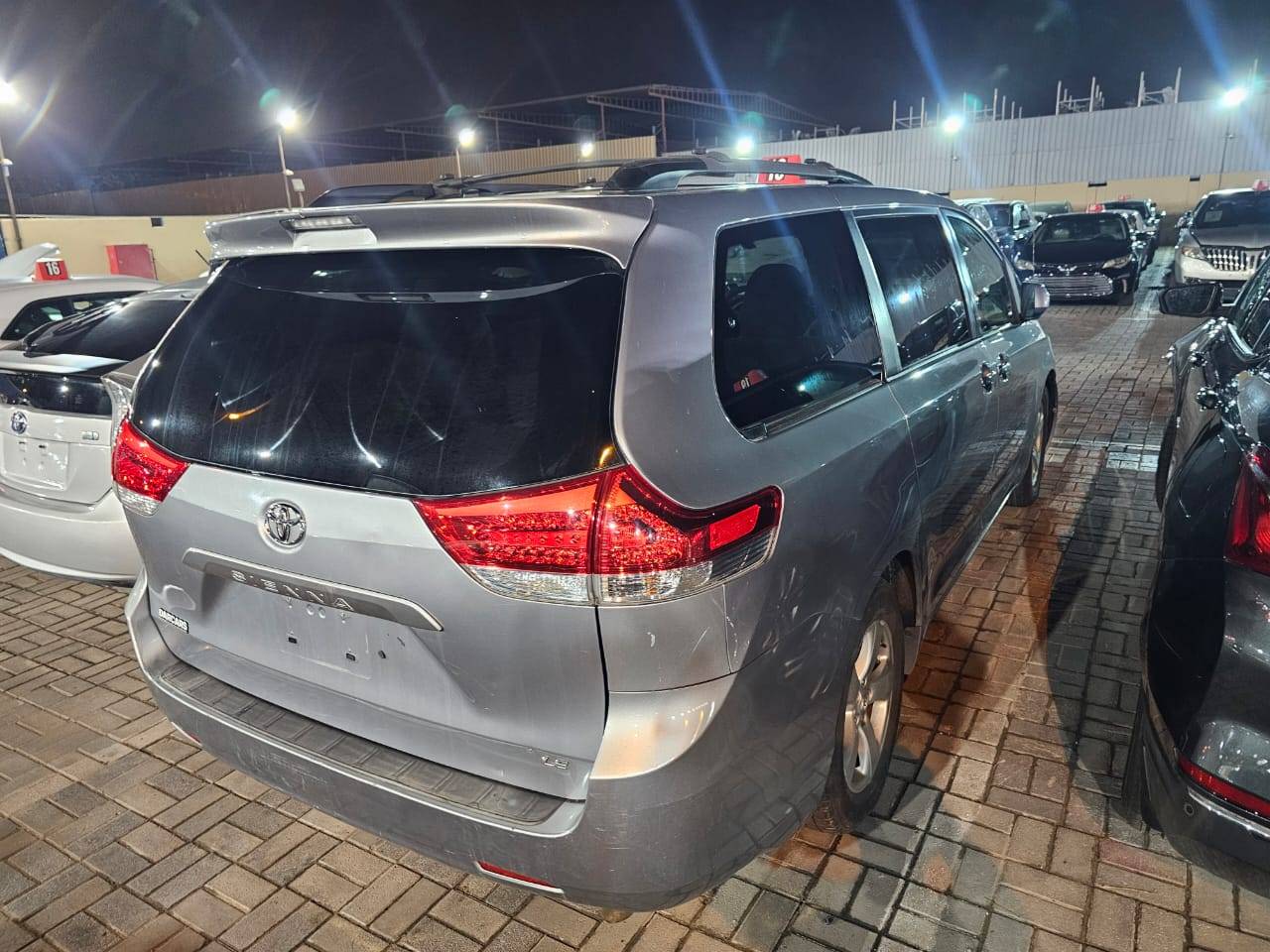 2011 TOYOTA SIENNA — 152784 Miles — Lot 43931031 - Marhaba Auctions Used Cars - Image 6
