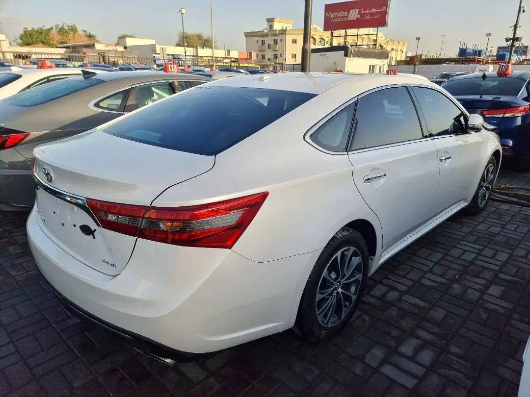 TOYOTA AVALON