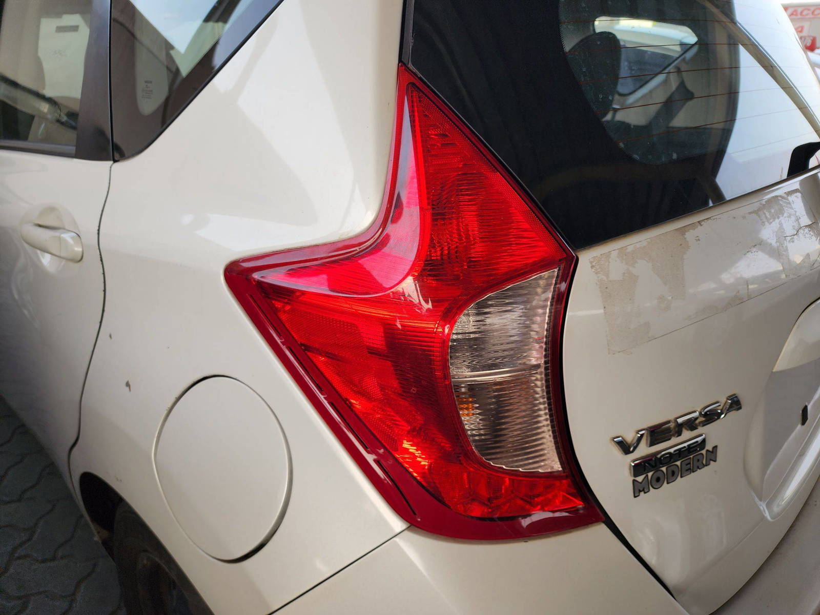 2014 NISSAN VERSA NOTE — 184668 Miles — Lot 6203 — Souq - Marhaba Auctions Used Cars - Image 10