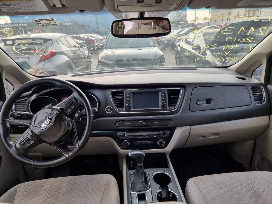 2019 KIA SEDONA — 156216 KM — Lot 12113754 — Main - Marhaba Auctions Used Cars - Image 7