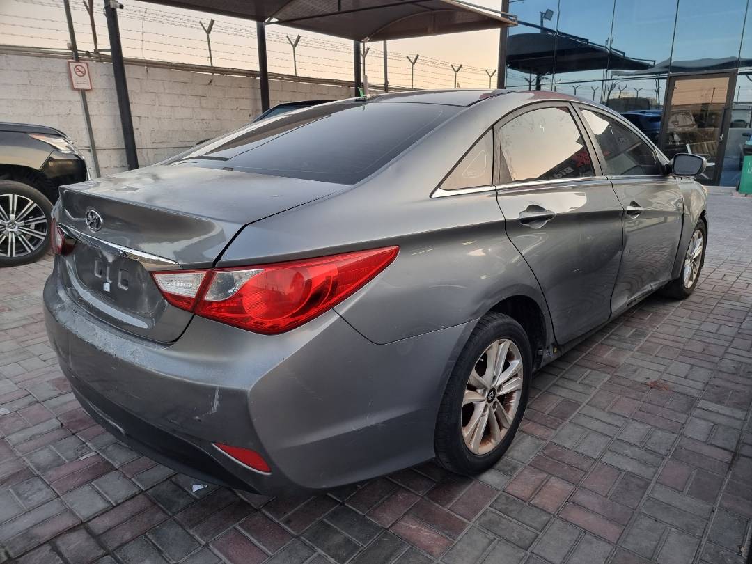 2014 HYUNDAI SONATA — 155138 Miles — Lot 215478 — Ind. 12 - Marhaba Auctions Used Cars - Image 4