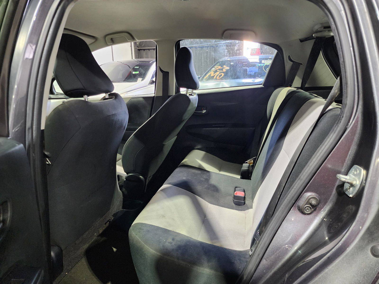 2013 TOYOTA YARIS — 154234 KM — Lot DD561398 — Al Quoz - Marhaba Auctions Used Cars - Image 7