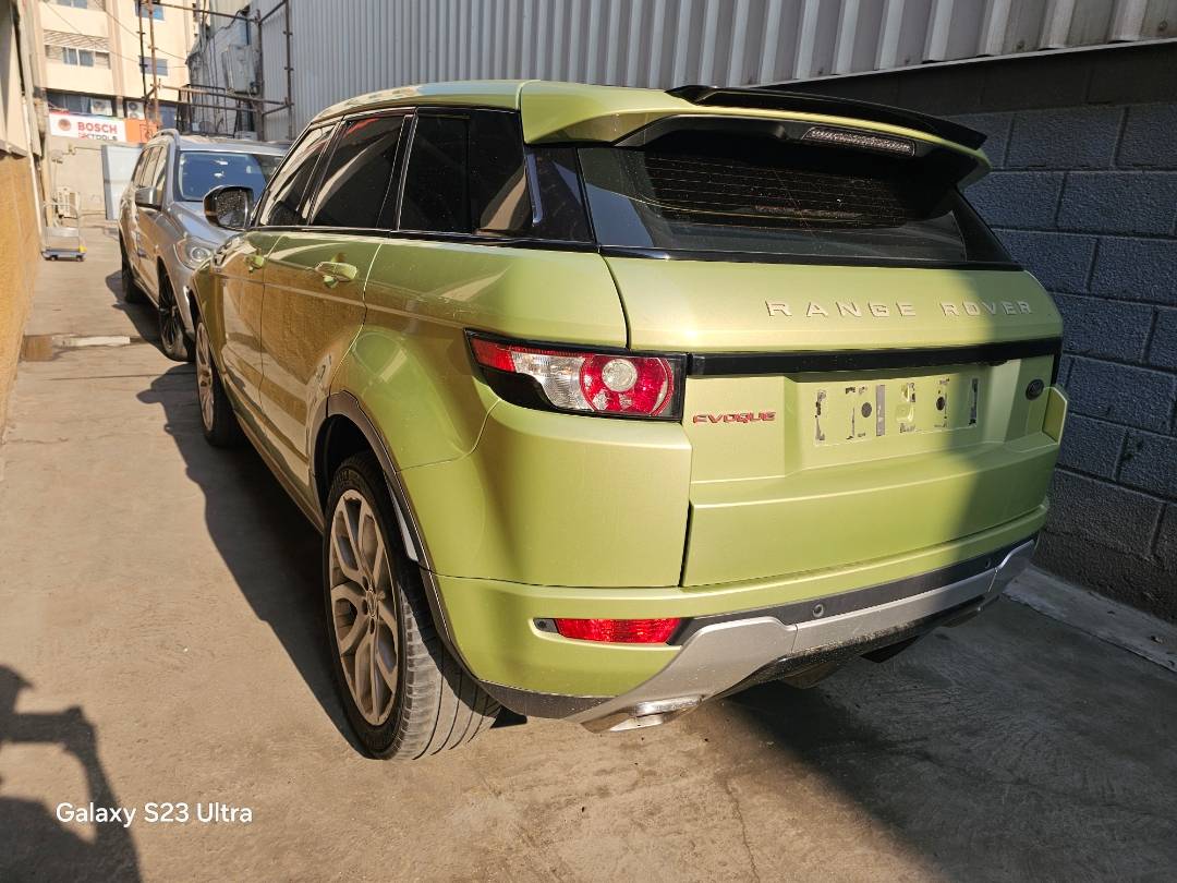 2017 LAND ROVER RANGE ROVER EVOQUE — 159270 KM — Lot H199925 — Main - Marhaba Auctions Used Cars - Image 3