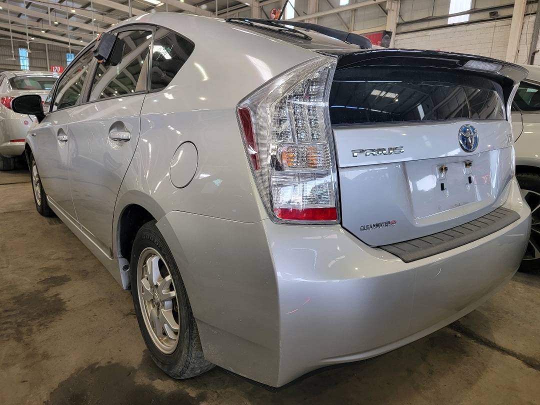 2011 TOYOTA PRIUS — 163915 Miles — Lot 44280824 - Marhaba Auctions Used Cars - Image 3