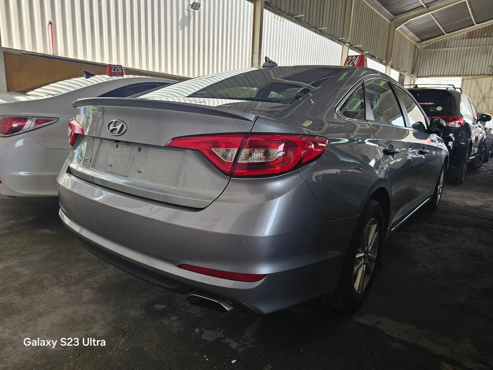 2017 HYUNDAI SONATA — 120620 Miles — Lot 558877 — Main - Marhaba Auctions Used Cars - Image 4