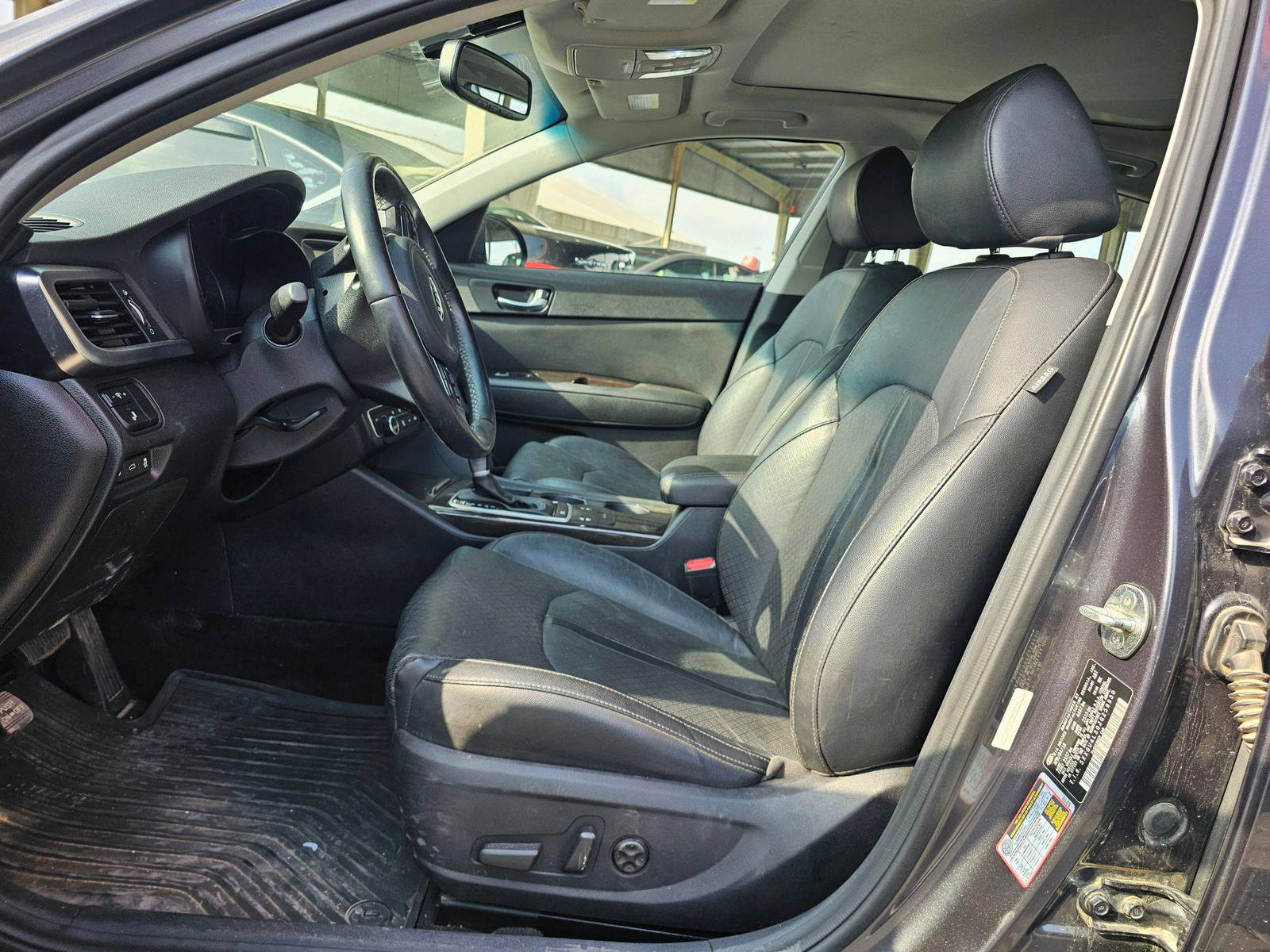 2018 KIA OPTIMA — 218596 Miles — Lot 30JG259930 — Souq - Marhaba Auctions Used Cars - Image 9
