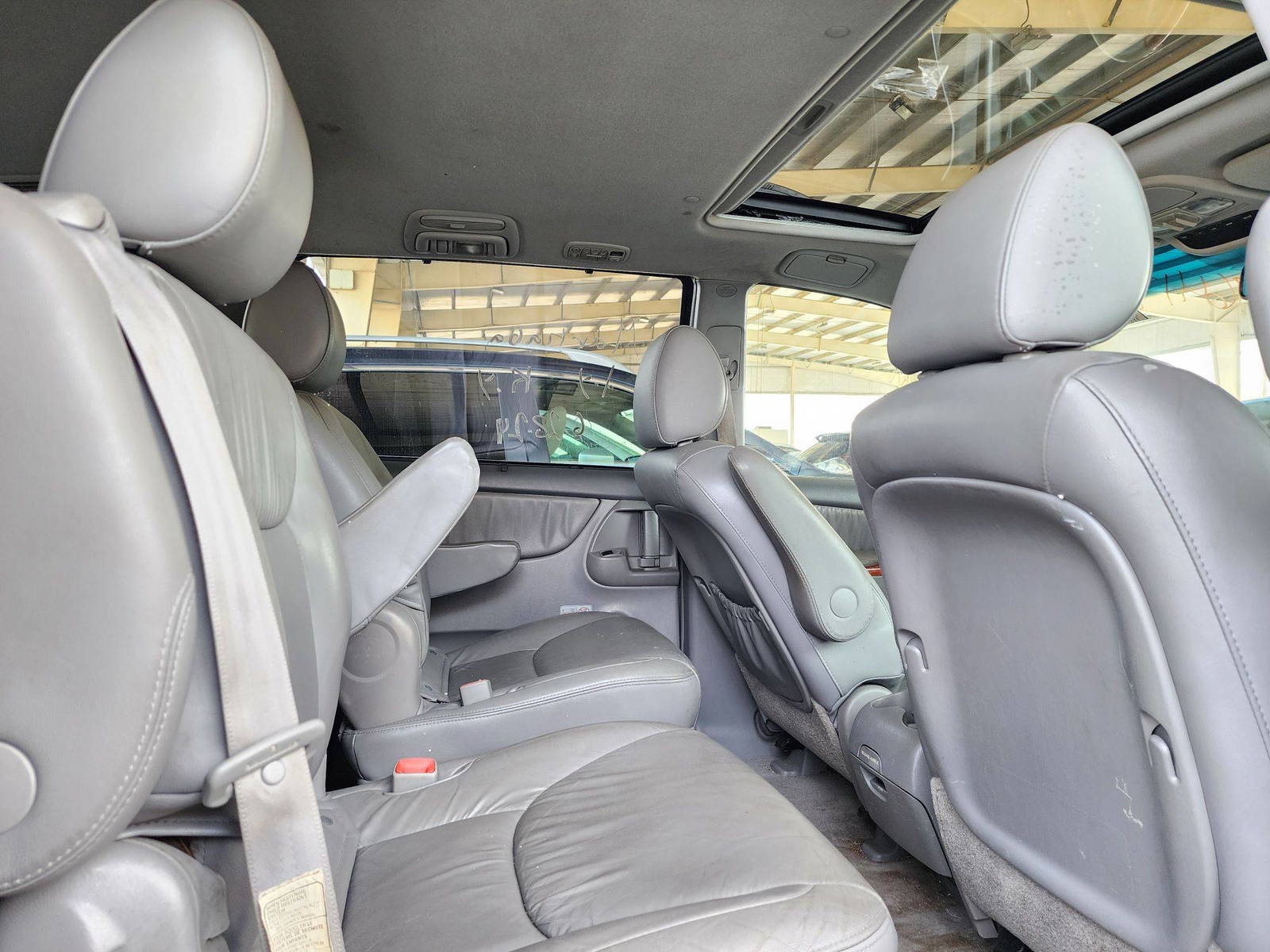2009 TOYOTA SIENNA — 146148 Miles — Lot 39641773 — Souq - Marhaba Auctions Used Cars - Image 6