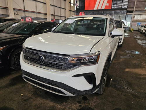 VOLKSWAGEN TAOS SE