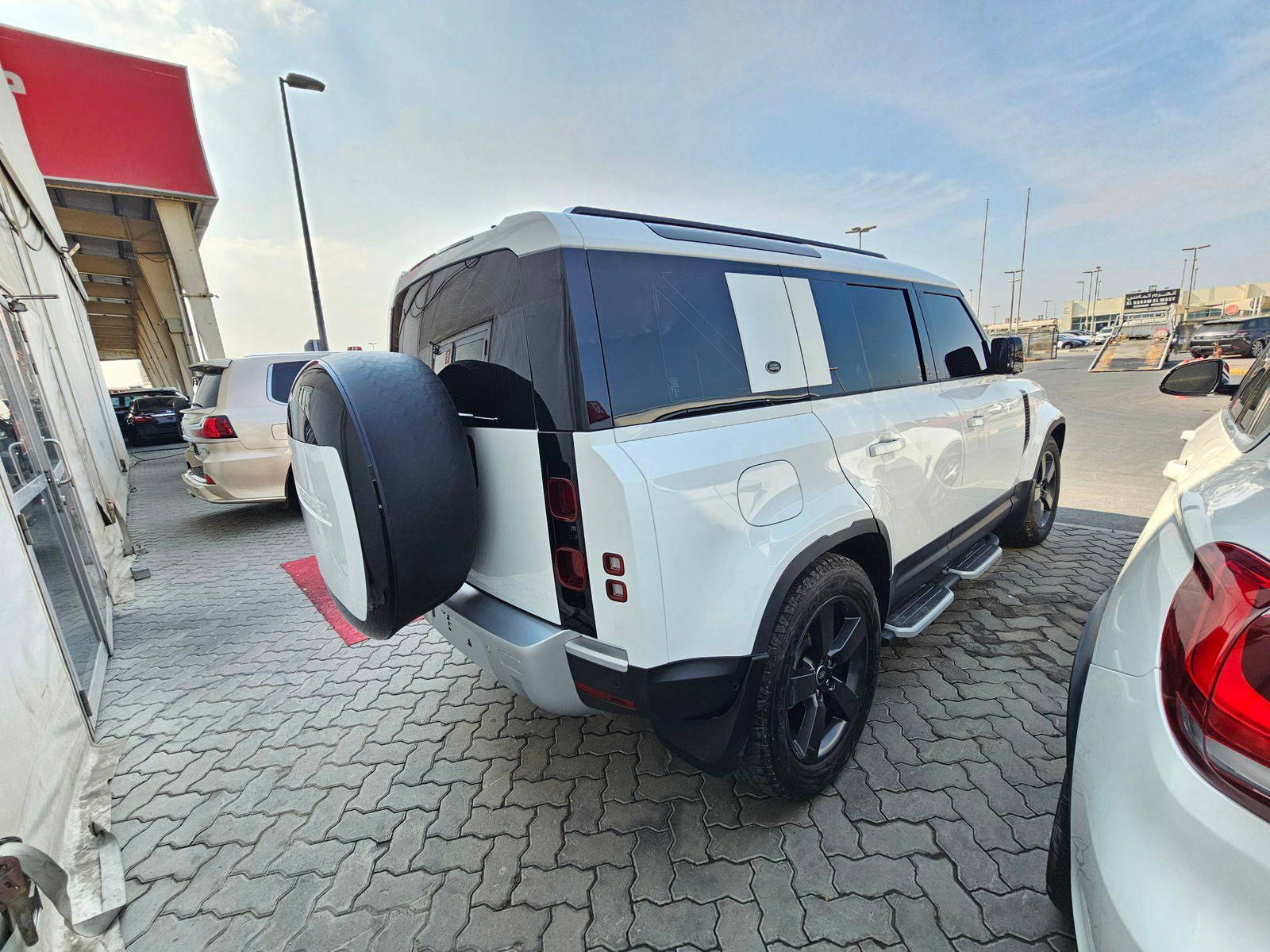 LAND ROVER DEFENDER HSE P400 2024 - Marhaba Auction Used Cars - Image 5