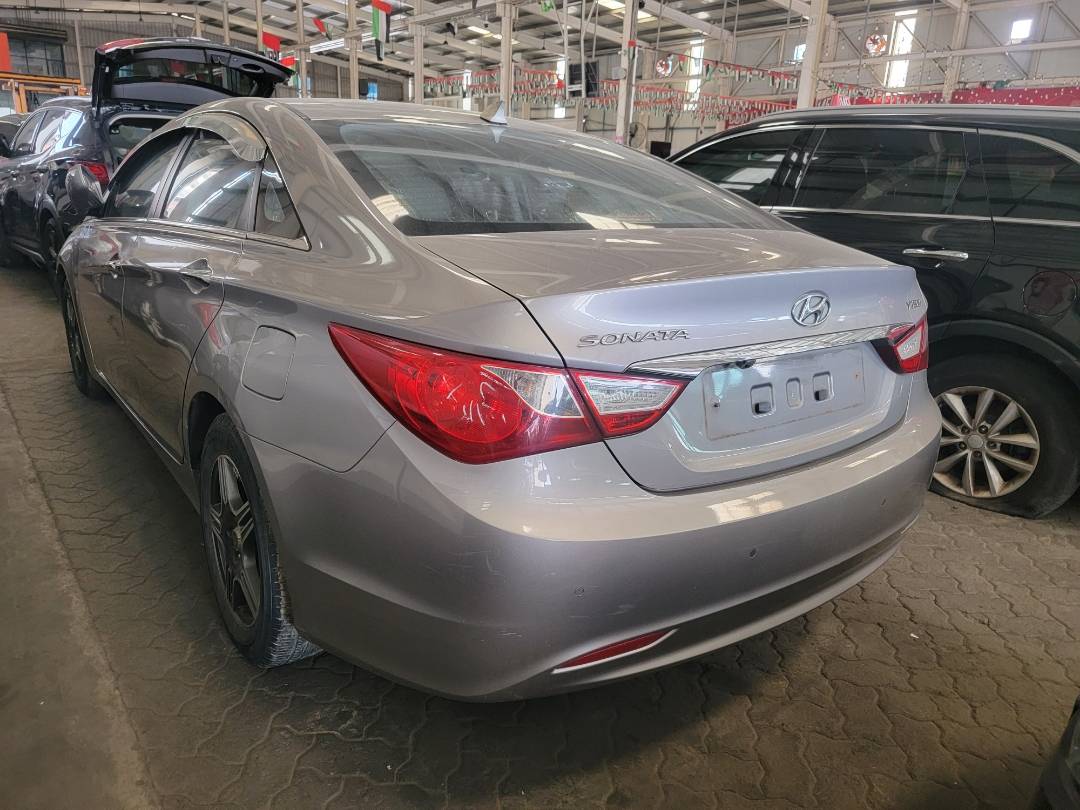 2010 HYUNDAI SONATA — 98743 Miles — Lot A012187 — Main - Marhaba Auctions Used Cars - Image 3