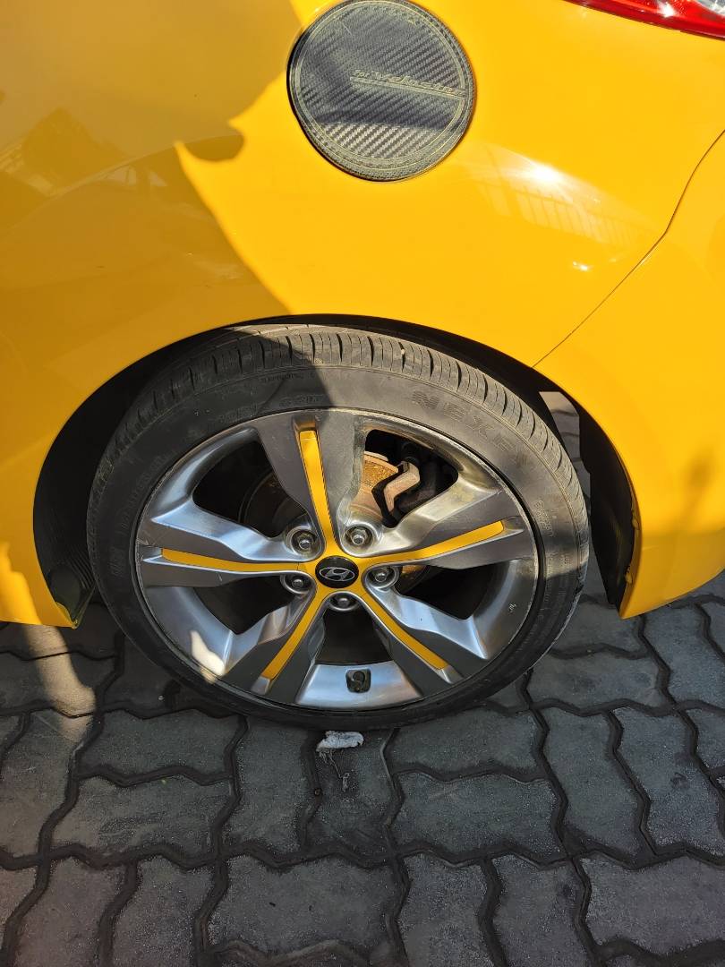 2013 HYUNDAI VELOSTER — 171080 KM — Lot U078354 — Main - Marhaba Auctions Used Cars - Image 9