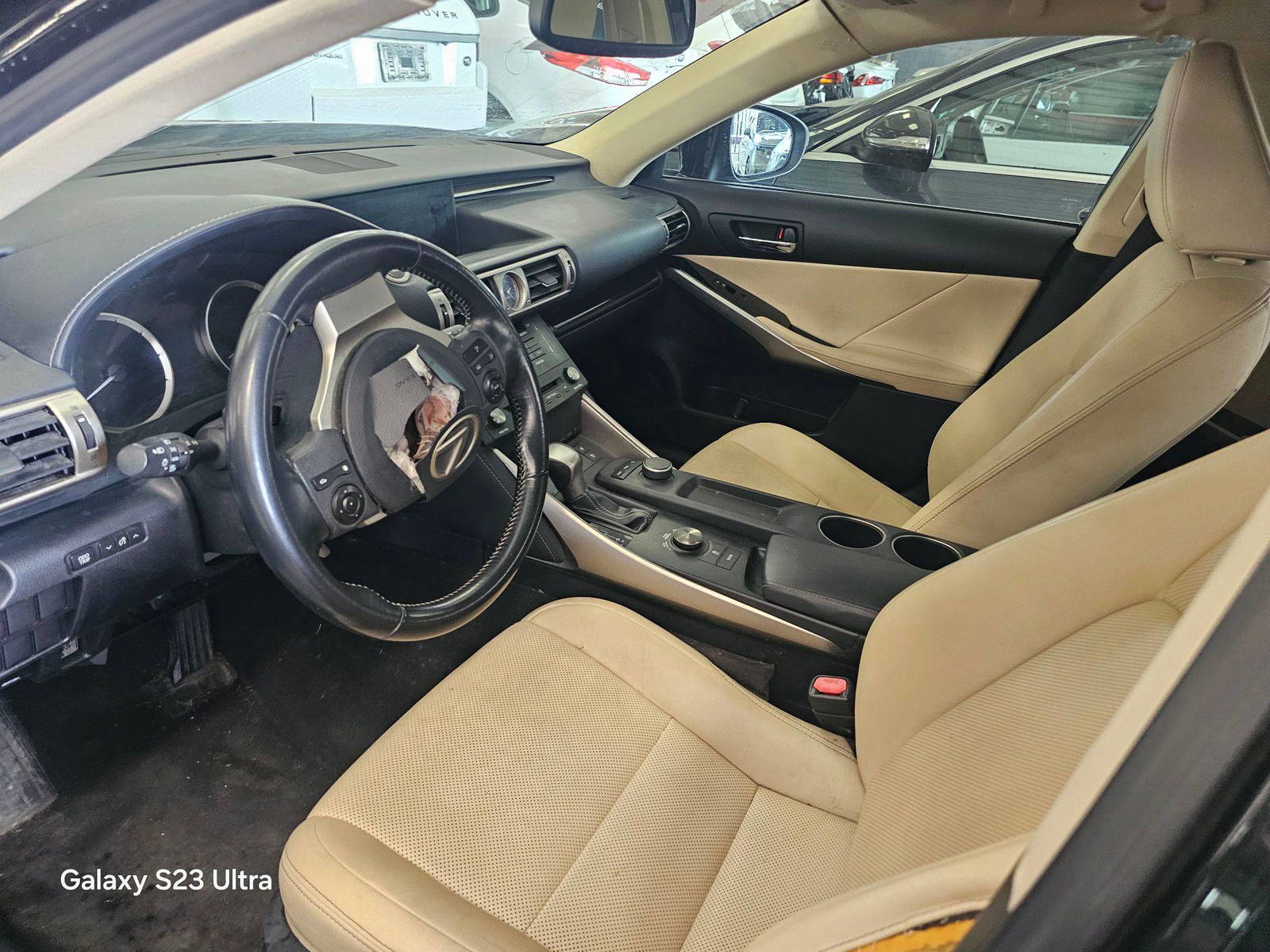 LEXUS IS 250 2015 - Marhaba Auction Used Cars - Image 8