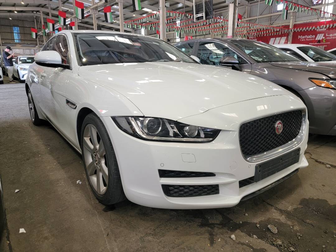 2016 JAGUAR XE PREMIUM — 19449 KM — Lot 923879 — Main - Marhaba Auctions Used Cars - Image 4