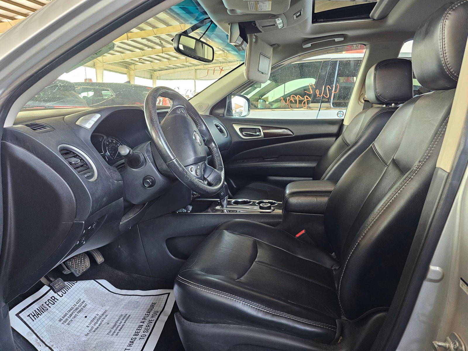 2015 NISSAN PATHFINDER — 294408 KM — Lot MXFC613832 — Souq - Marhaba Auctions Used Cars - Image 9