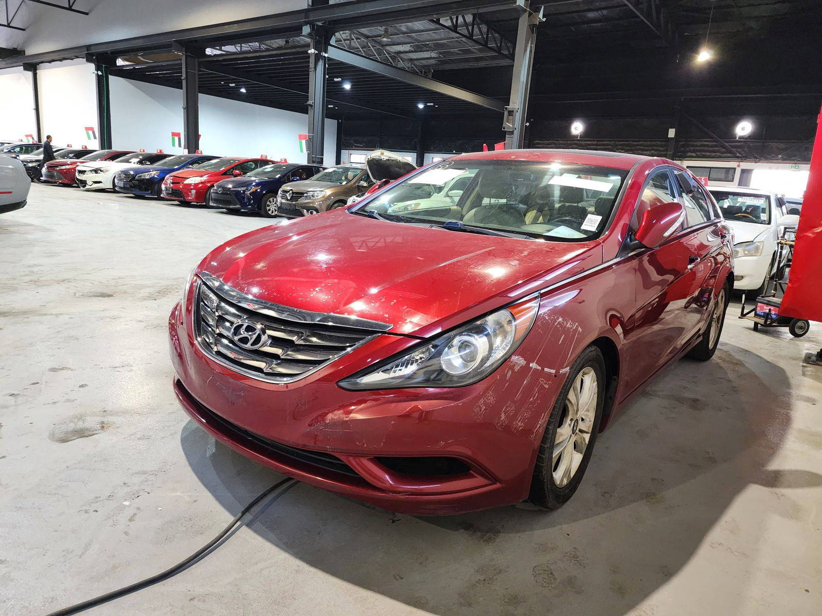 2011 HYUNDAI SONATA — 190874 Miles — Lot 61097 — Al Quoz - Marhaba Auctions Used Cars - Image 4