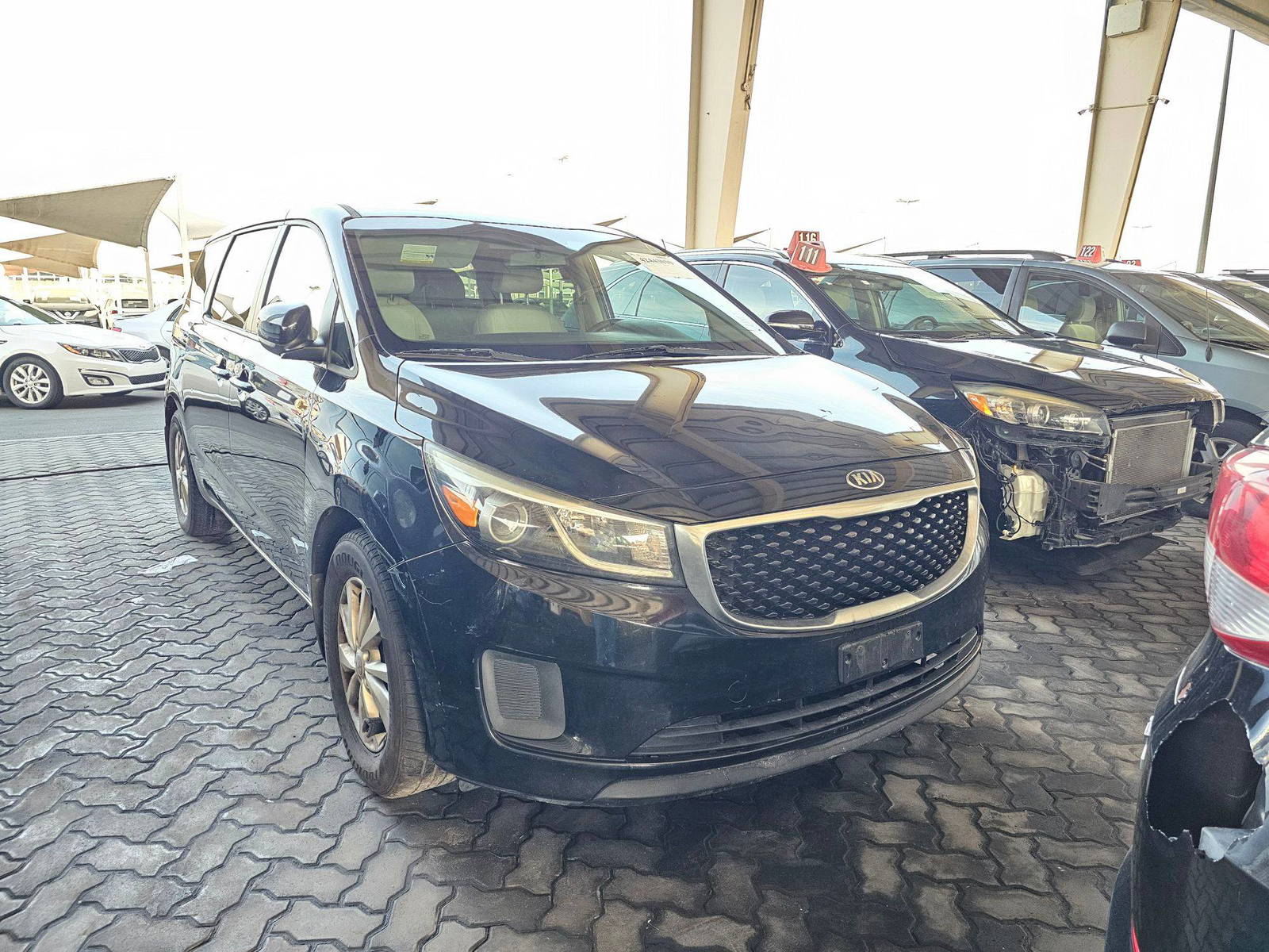 2015 KIA SEDONA — 182177 Miles — Lot 3F6025335 — Souq - Marhaba Auctions Used Cars - Image 5