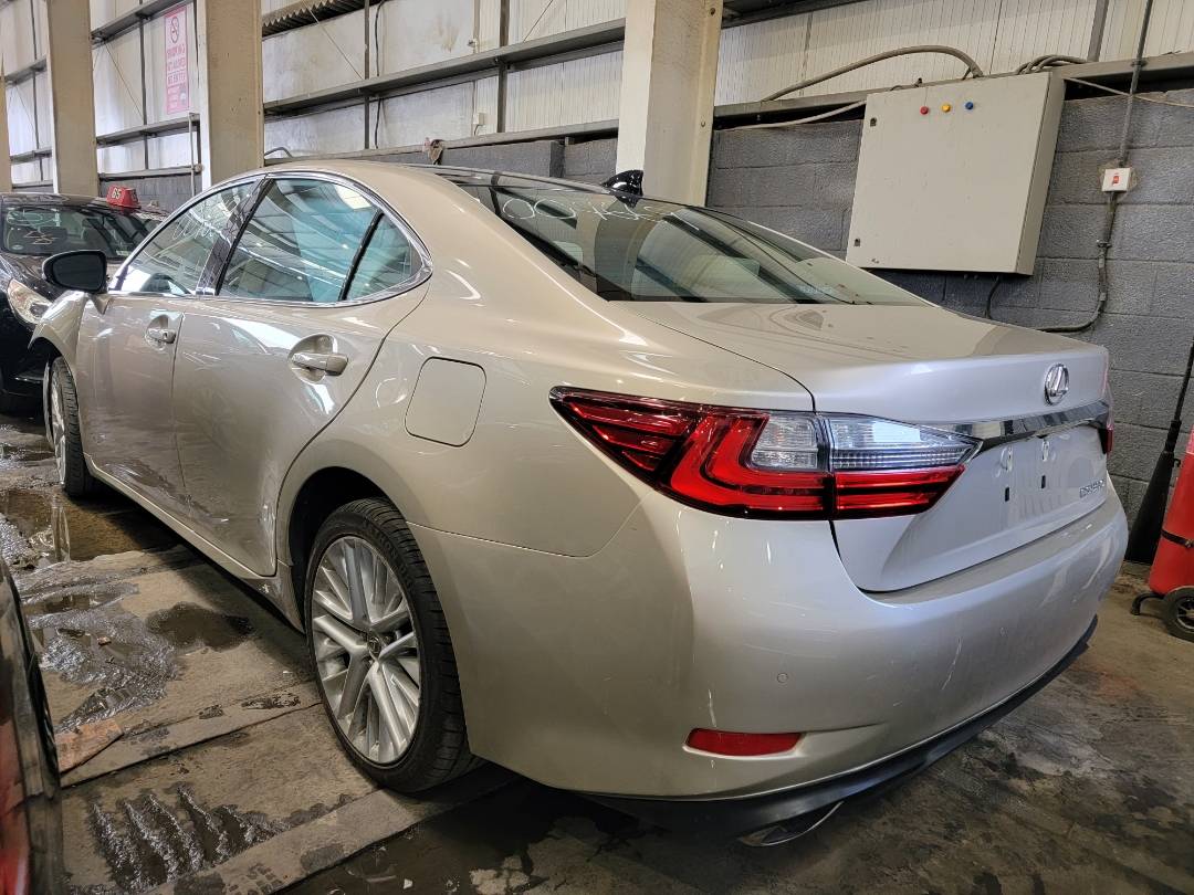 2016 LEXUS ES 350 — 117151 Miles — Lot 004669 — Main - Marhaba Auctions Used Cars - Image 3
