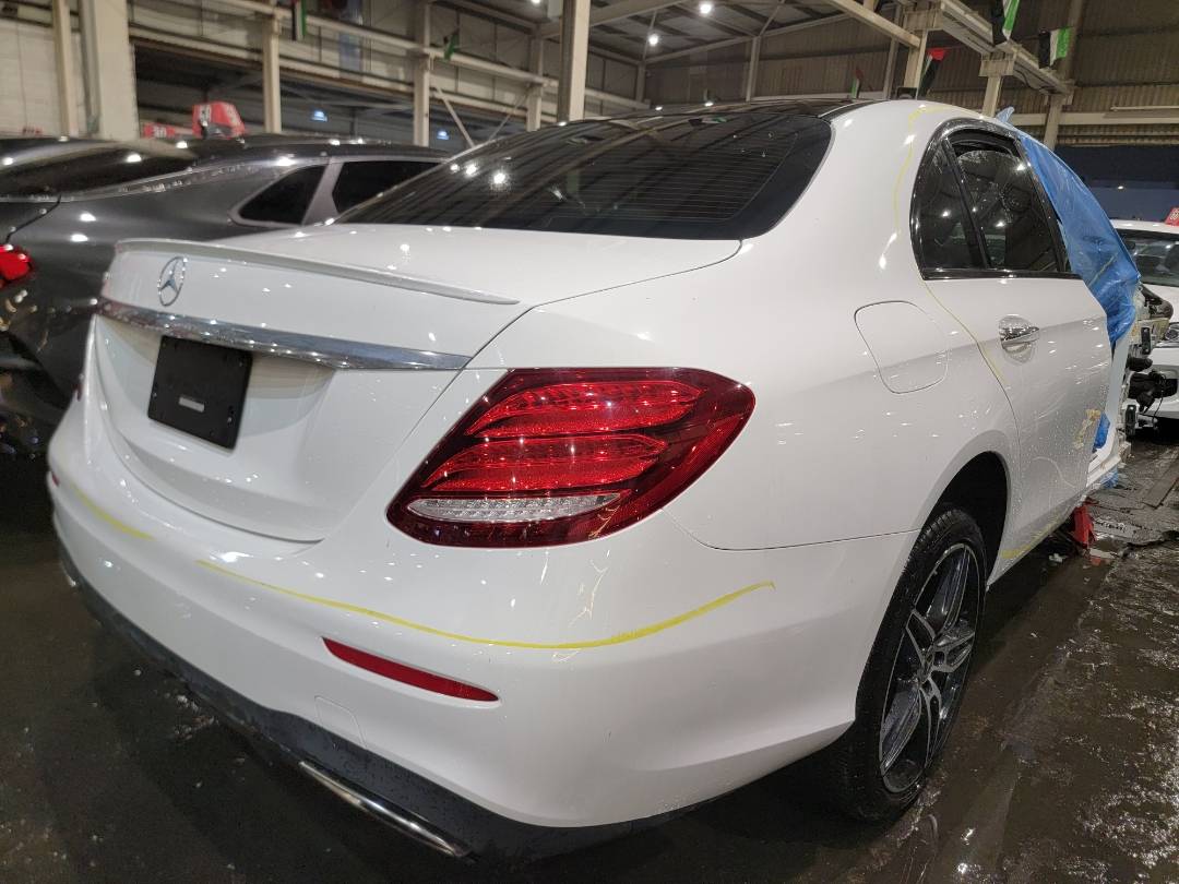 2019 MERCEDES BENZ E-300 — 32219 Miles — Lot 1412151521 - Marhaba Auctions Used Cars - Image 11